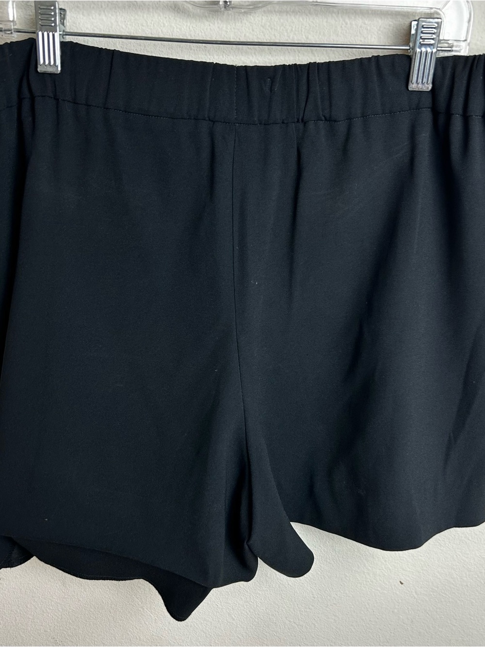 Babaton Aritzia Pull-On Dress Shorts Elastic Waist Black Size 10 - Picture 8 of 9